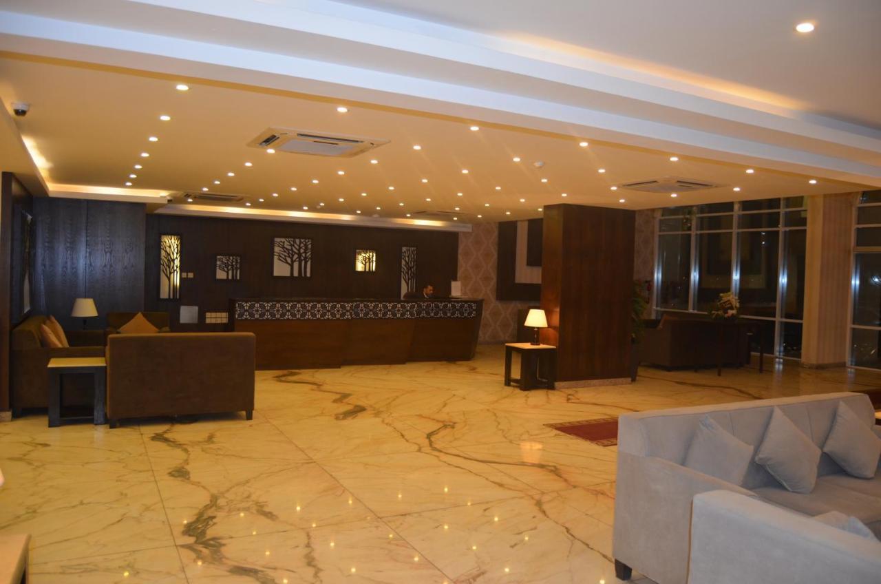 تولاي بارك Apart otel El-Huber Dış mekan fotoğraf