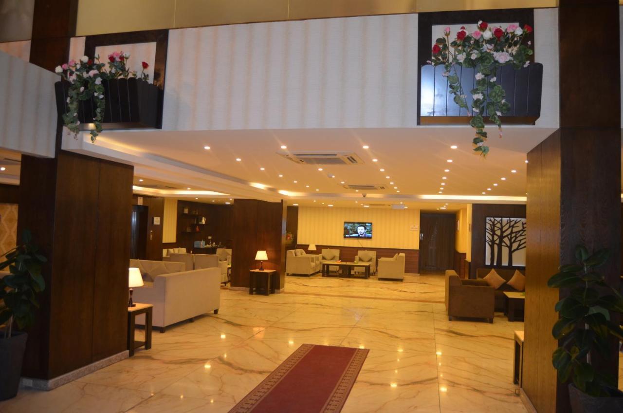 تولاي بارك Apart otel El-Huber Dış mekan fotoğraf