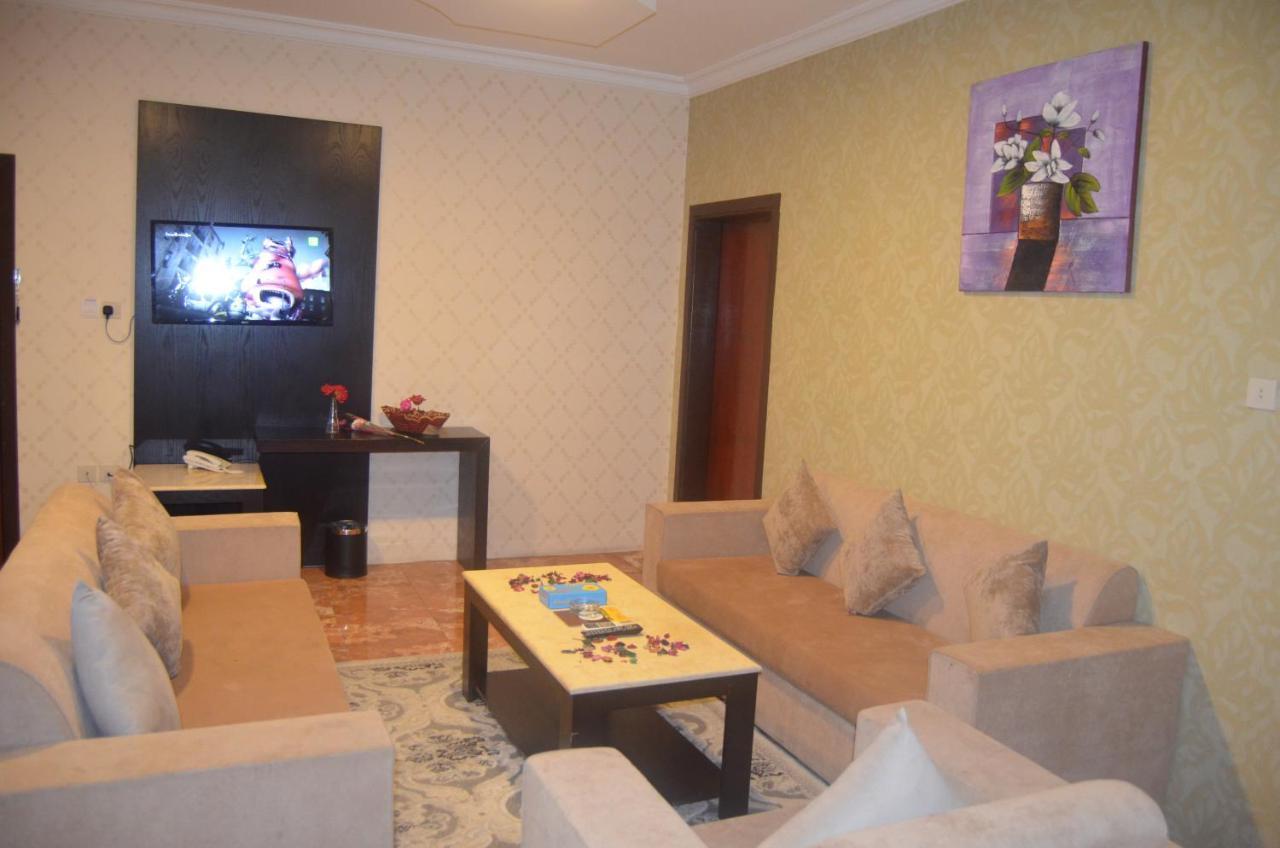 تولاي بارك Apart otel El-Huber Dış mekan fotoğraf