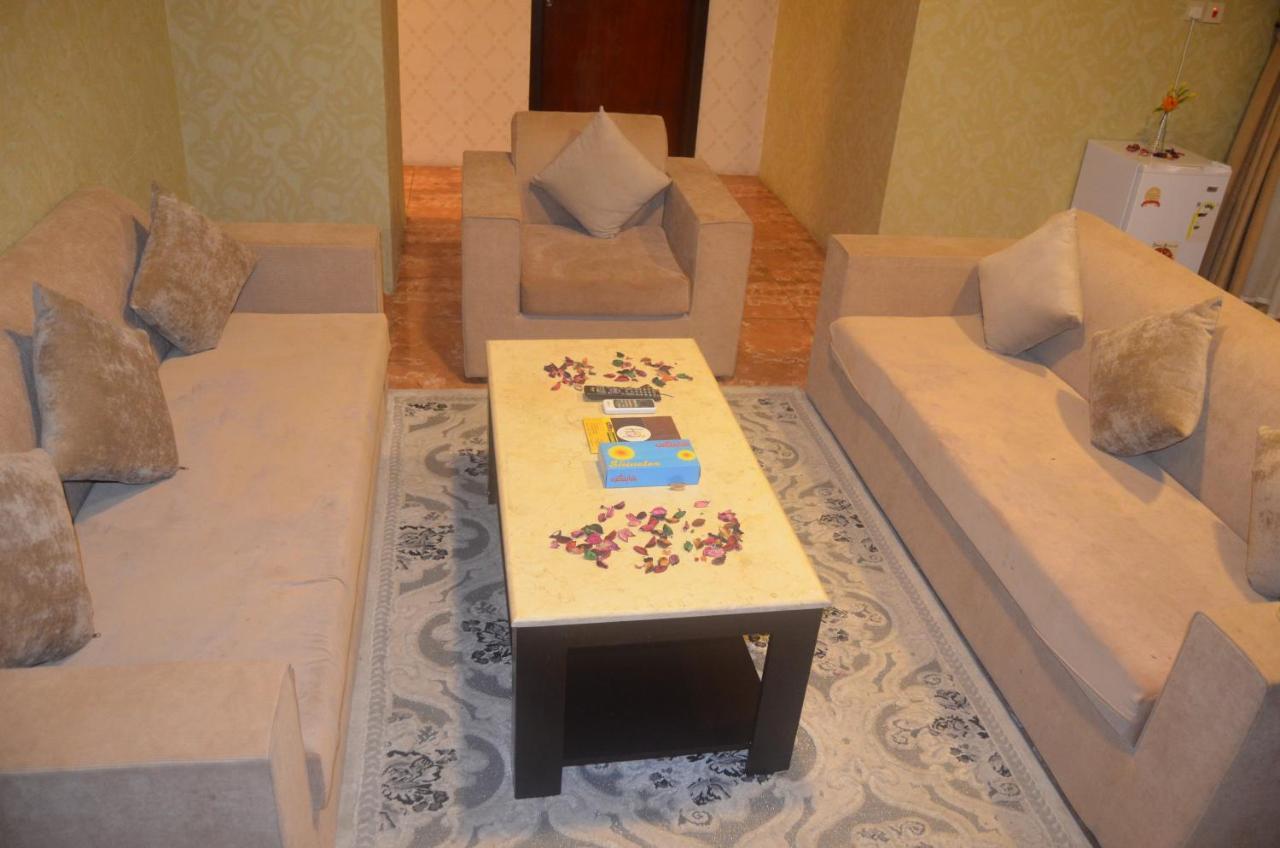 تولاي بارك Apart otel El-Huber Dış mekan fotoğraf