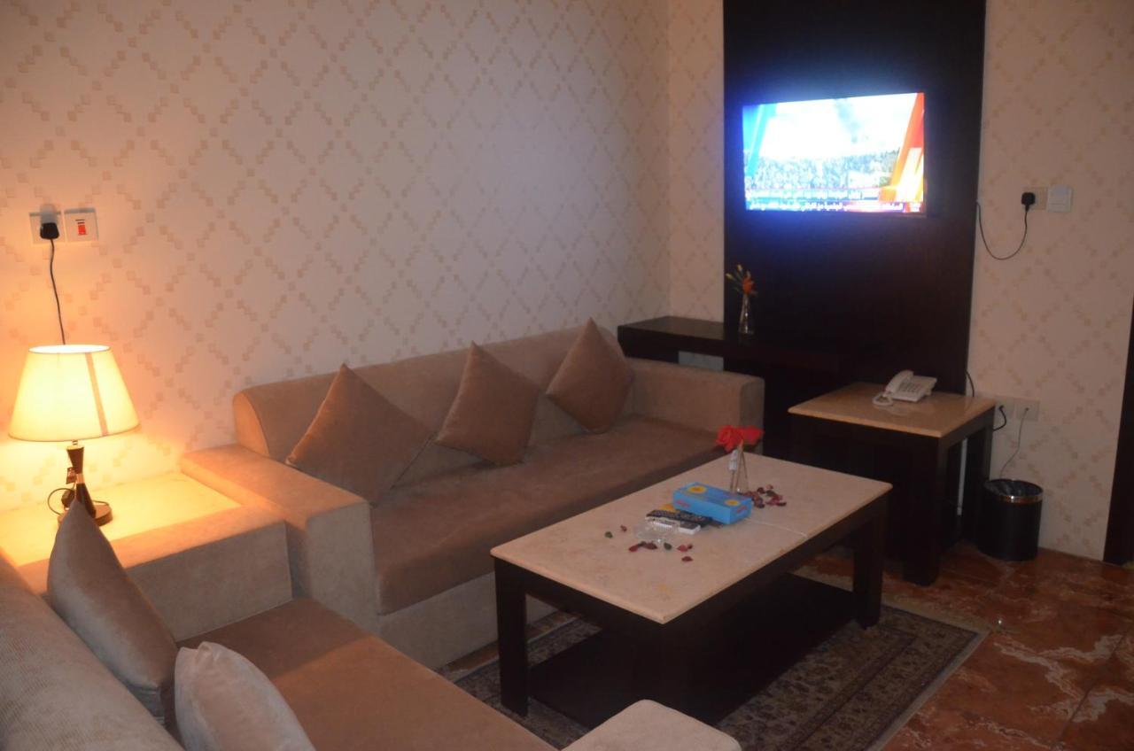 تولاي بارك Apart otel El-Huber Dış mekan fotoğraf
