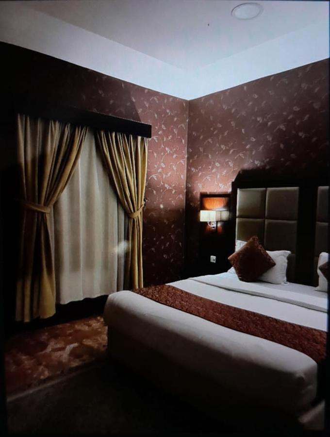 تولاي بارك Apart otel El-Huber Dış mekan fotoğraf