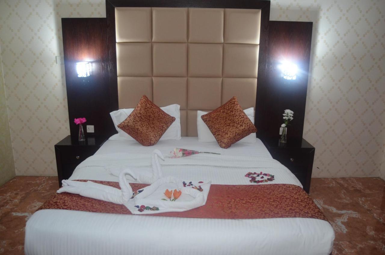 تولاي بارك Apart otel El-Huber Dış mekan fotoğraf