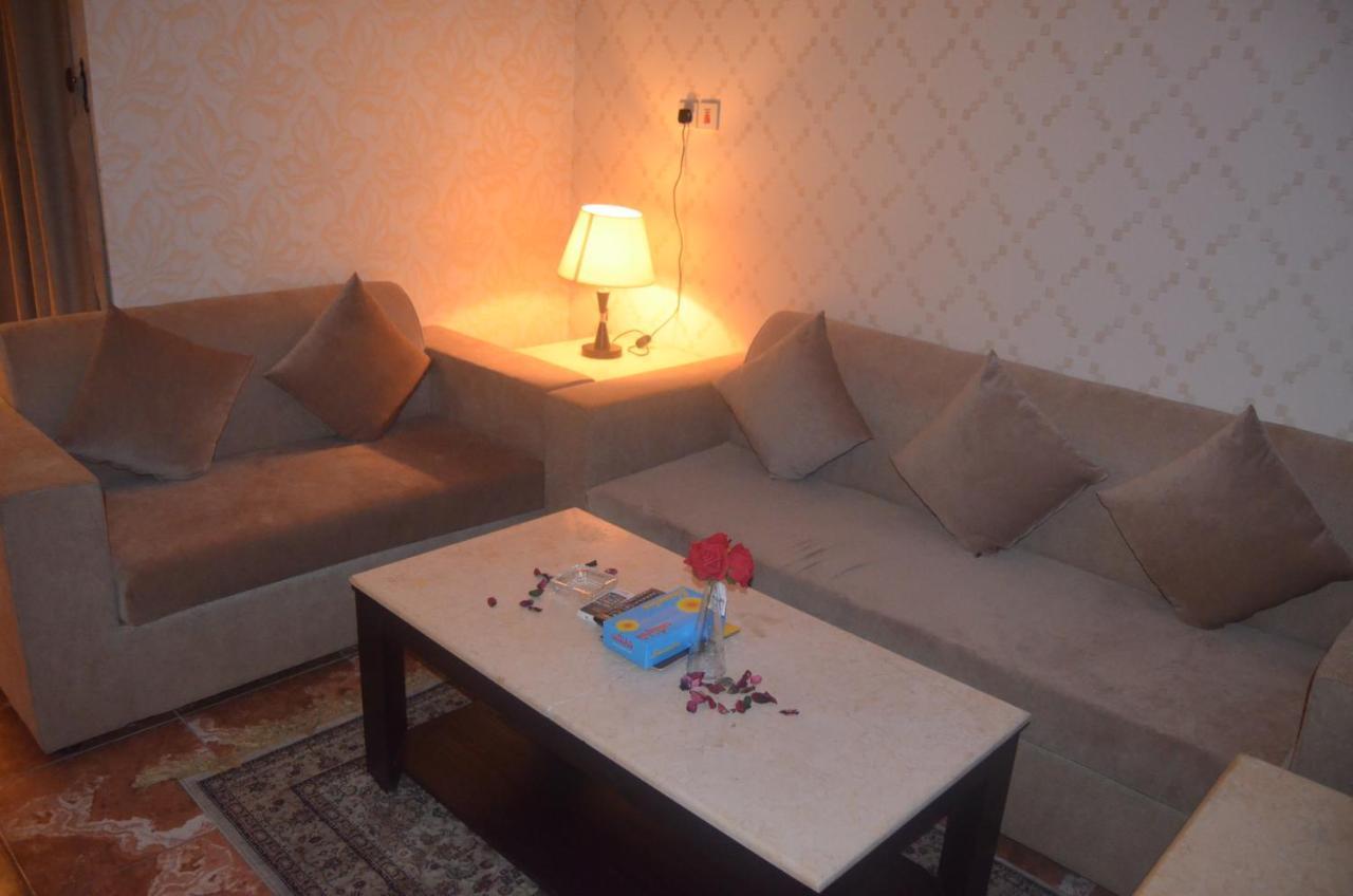 تولاي بارك Apart otel El-Huber Dış mekan fotoğraf
